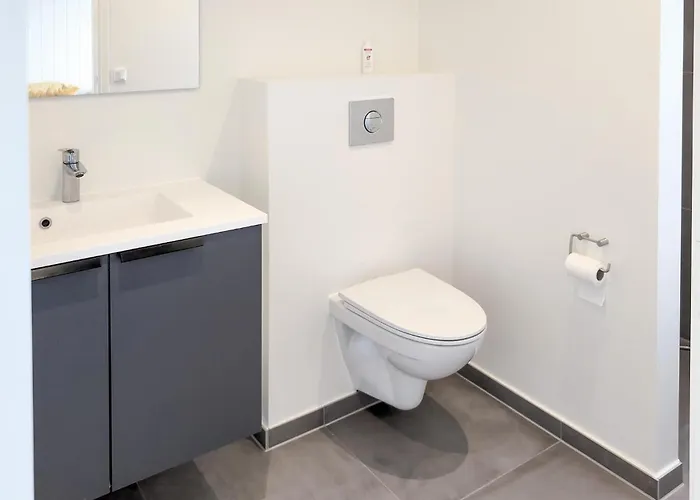 3 Bedroom In *